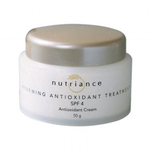 Renewing Antioxidant Treatment di GNLD crema antiossidante per pelle più giovane protettiva solare per tutti i tipi di pelle